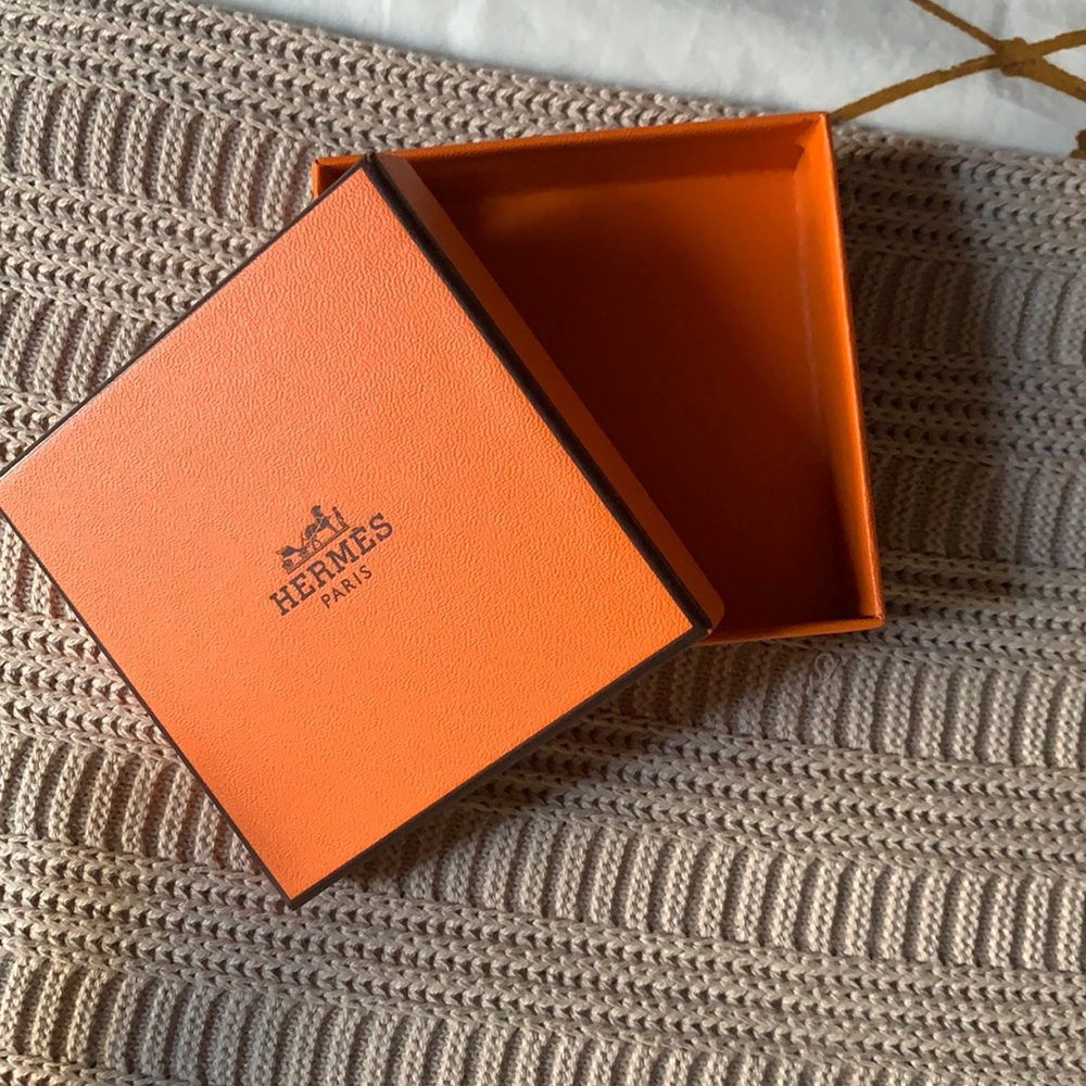 Hermès orange bracelet box
